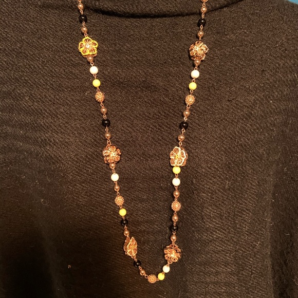 Retro Beaded flower necklace - Picture 2 of 3